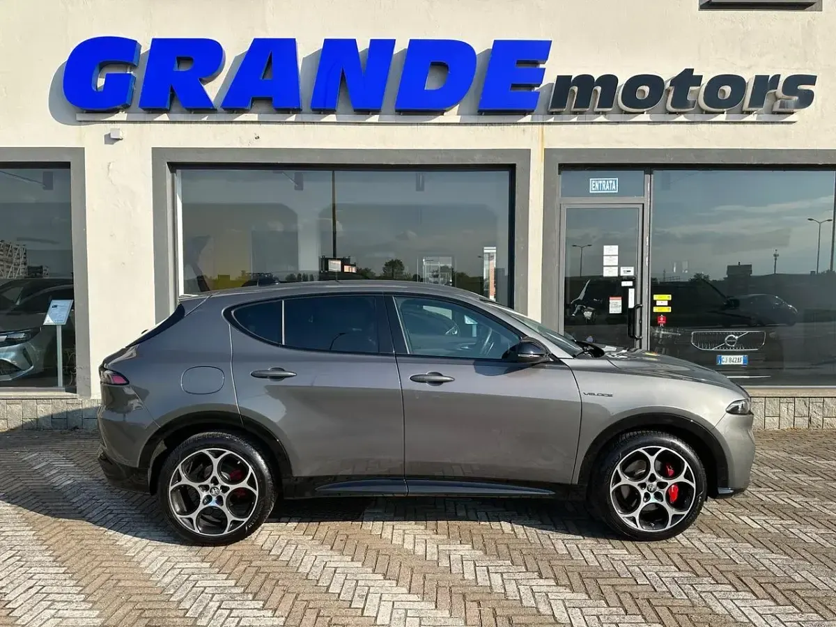 Usata Alfa Romeo Tonale Veloce 160 CV (117 kW) 2024 Grigio vesuvio SUV