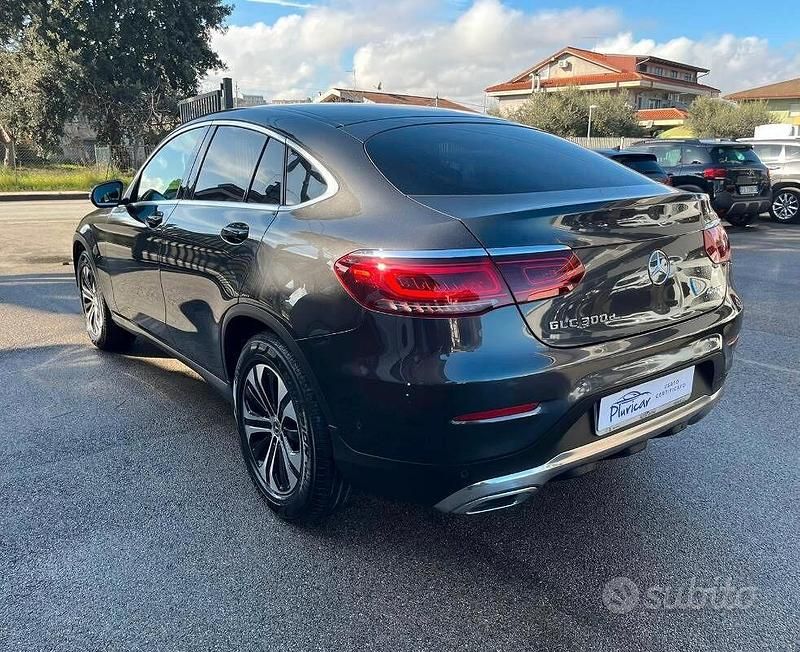 Begagnad Mercedes GLC300 245 HK (180 kW) 2020 Svart SUV