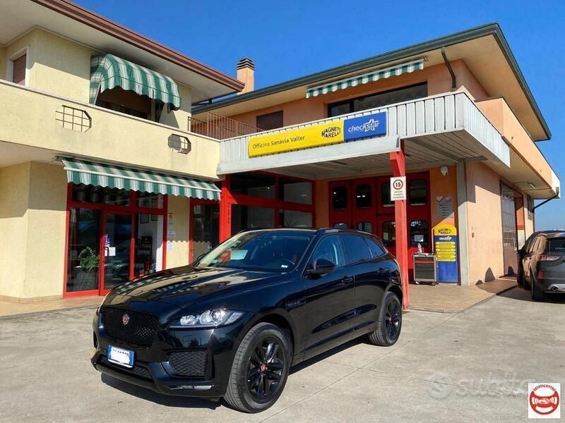 Nero Usata 2019 Jaguar F-Pace Chequered Flag SUV | 22.900 € (Cara) - Immagine 1/4