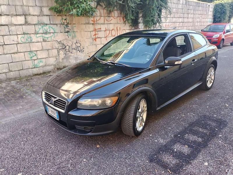 Usata Volvo C30 109 CV (80 kW) 2008 Nero Utilitaria