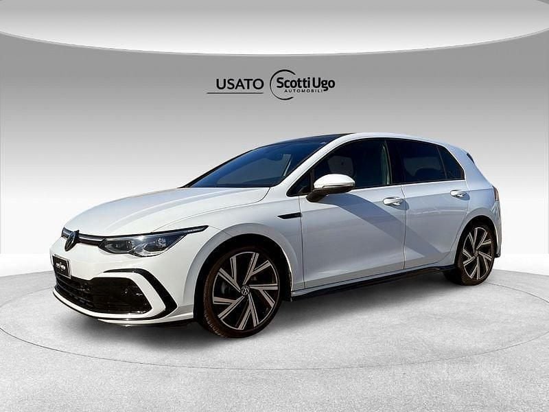 Usata VW Golf VIII R-line 150 CV (110 kW) 2021 Bianco Utilitaria