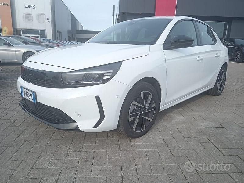 Usata Opel Corsa 101 CV (74 kW) 2025 Bianco Utilitaria