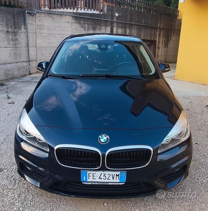 Usata BMW 218 Advantage 150 CV (110 kW) 2016 Blu Station wagon