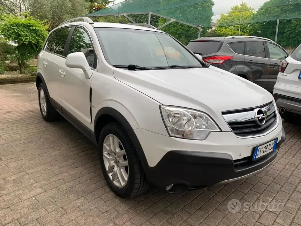 Usata Opel Antara Edition+ 127 CV (93 kW) 2010 Bianco SUV