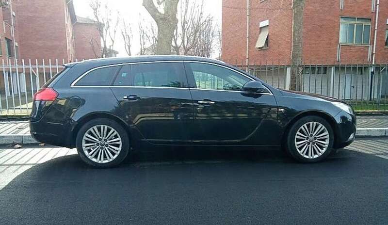 Usata 2011 Opel Insignia Cosmo Station wagon | 2200 € (Super prezzo) - Immagine 1/1
