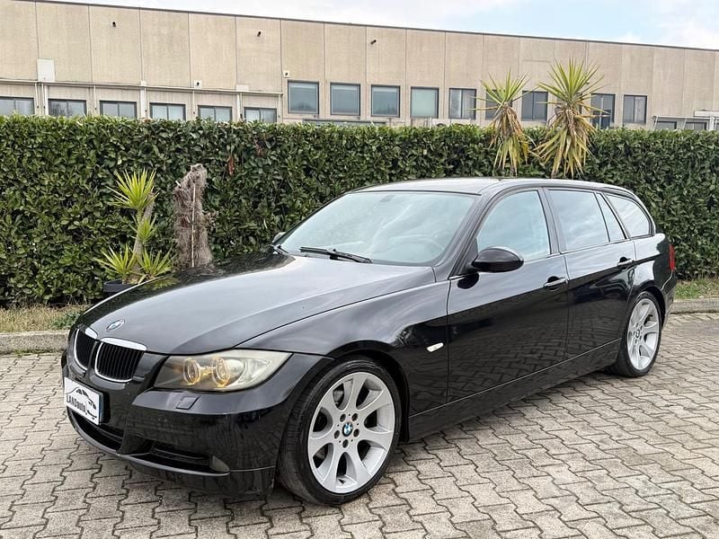 Usata BMW 320 M Sport 163 CV (119 kW) 2006 Nero Station wagon