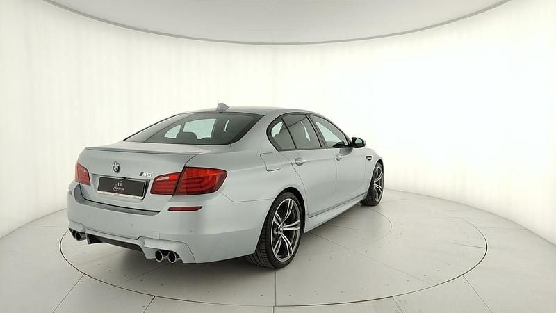 Usata BMW M5 Shadowline 560 CV (411 kW) 2012 Argento Berlina