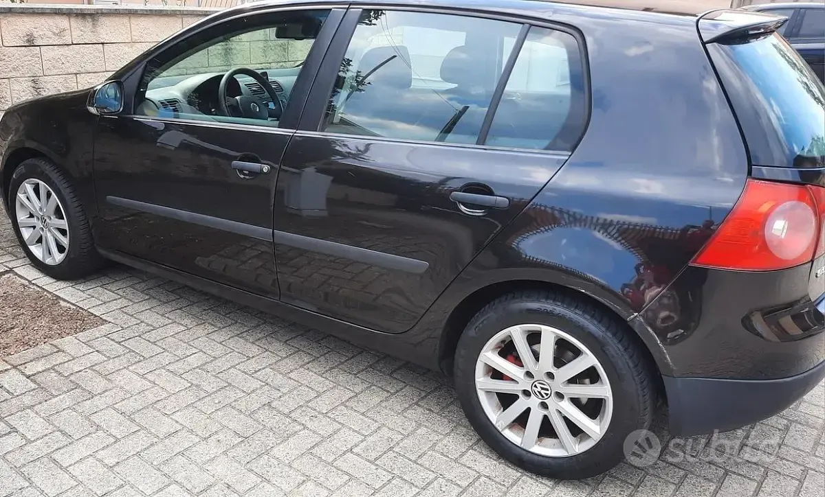Usata VW Golf IV 105 CV (77 kW) 2006 Nero Berlina