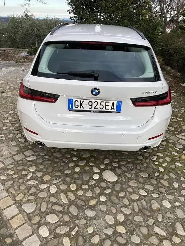 Usata BMW 318 150 CV (110 kW) 2022 Bianco Station wagon