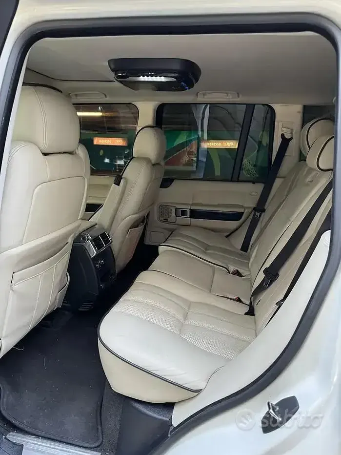 Usata Land Rover Range Rover Vogue SE 272 CV (200 kW) 2009 Bianco SUV