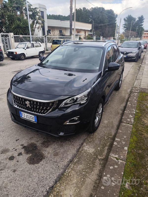 Blu Usata 2020 Peugeot 3008 SUV | 18.500 € (Buon prezzo) - Immagine 1/4
