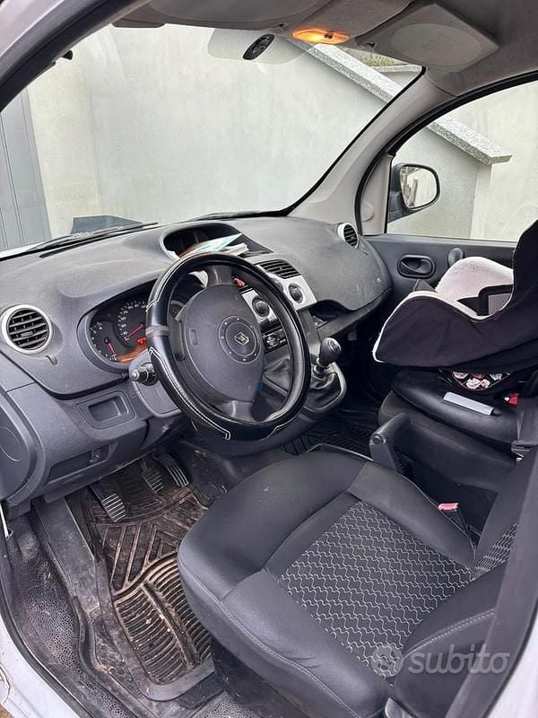 Usata Renault Kangoo 85 CV (62 kW) 2012 Monovolume