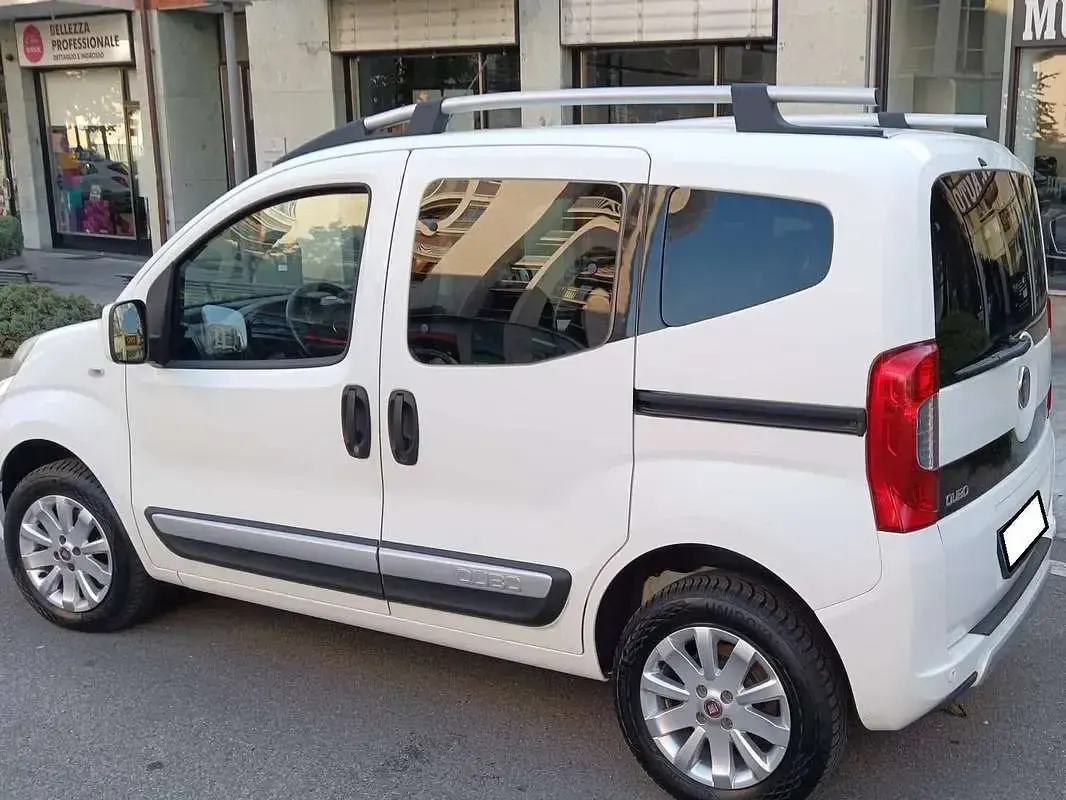 Usata Fiat Qubo Trekking 95 CV (69 kW) 2015 Bianco Monovolume