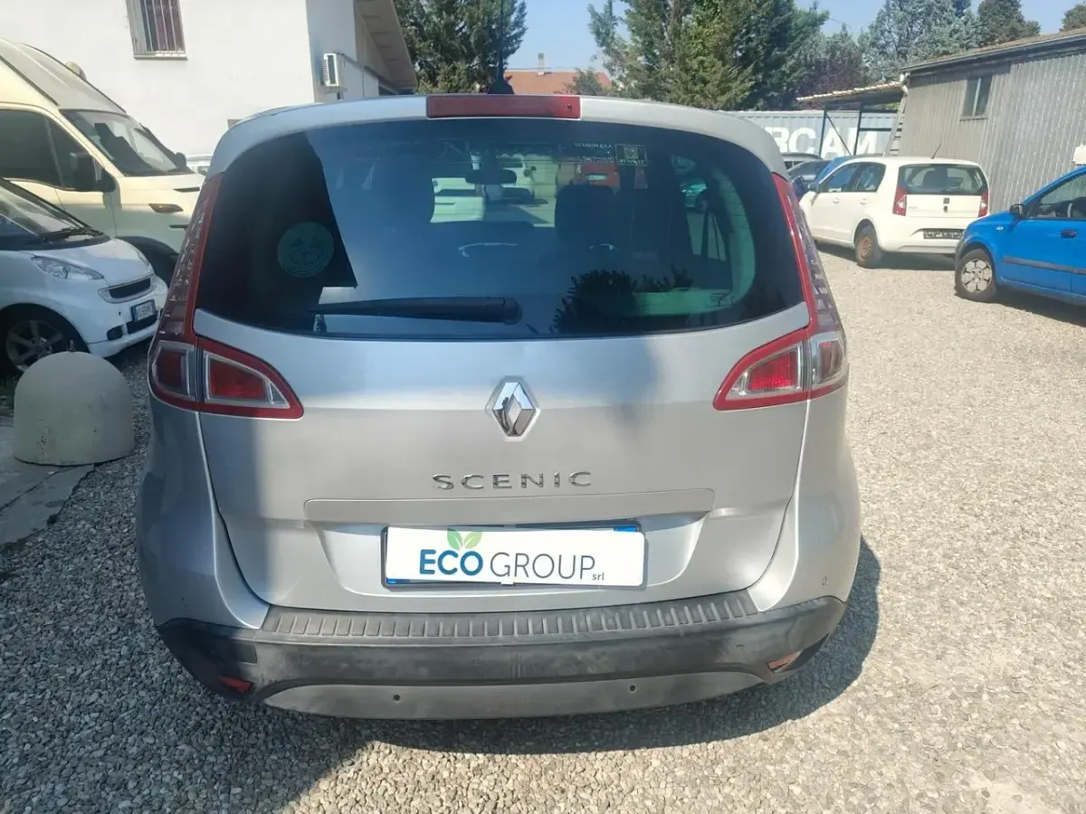 Usata Renault Scénic III 130 CV (95 kW) 2010 Argento Monovolume