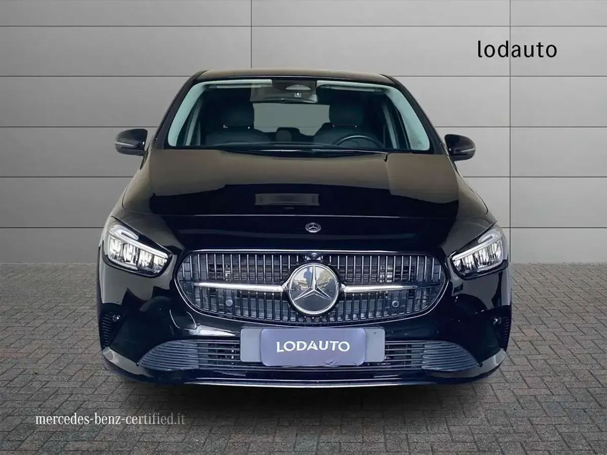 Usata Mercedes B180 Progressive 136 CV (100 kW) 2025 Nero Utilitaria