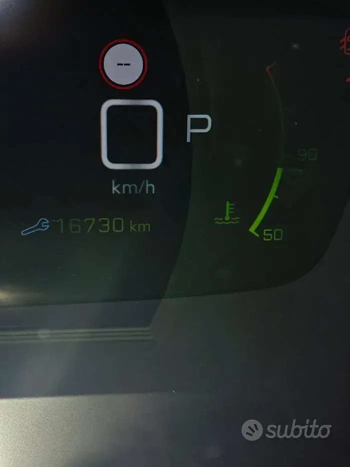 Usata Peugeot 2008 130 CV (95 kW) 2023 Grigio SUV