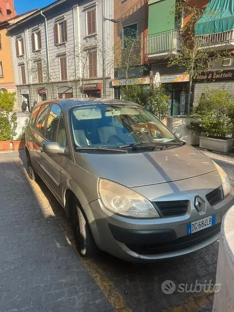 Occasion Renault Scenic E-Tech 98 PK (72 kW) 2007 Grijs Sedan