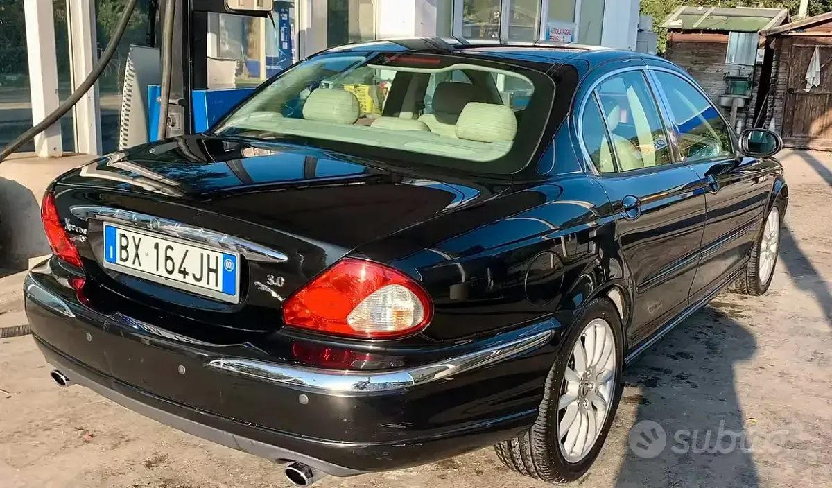 Usata Jaguar X-type 230 CV (169 kW) 2002 Nero Berlina