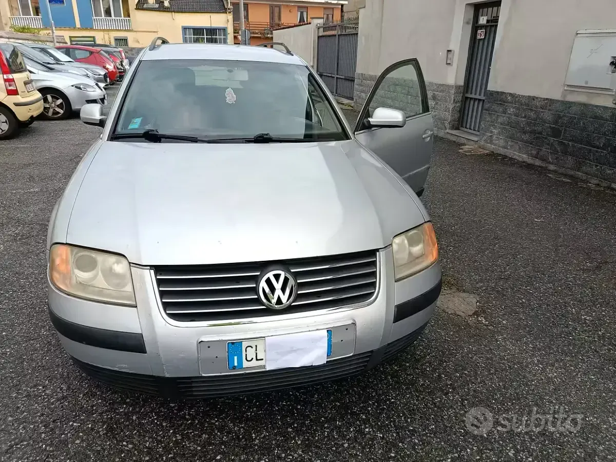 Usata VW Passat 130 CV (95 kW) 2004 Grigio Station wagon