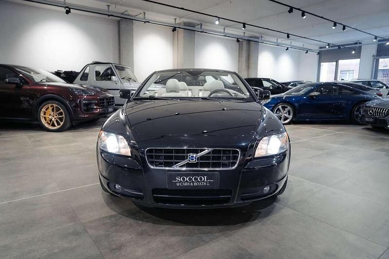 Usata Volvo C70 Momentum 140 CV (102 kW) 2006 Nero Cabrio