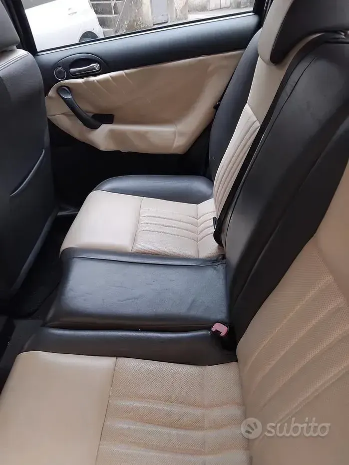 Usata Alfa Romeo 147 101 CV (74 kW) 2007 Nero Utilitaria