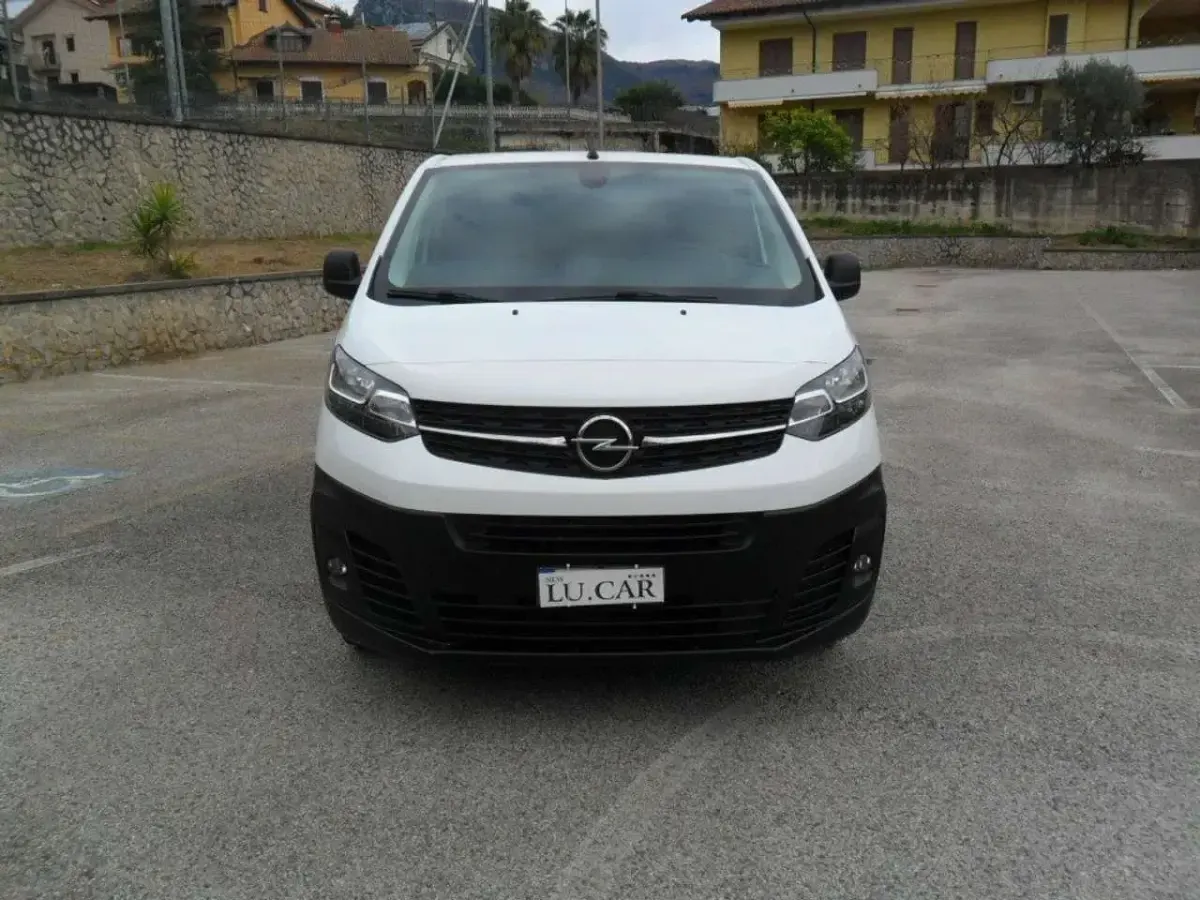 Usata Opel Vivaro Enjoy 120 CV (88 kW) 2021 Bianco Monovolume
