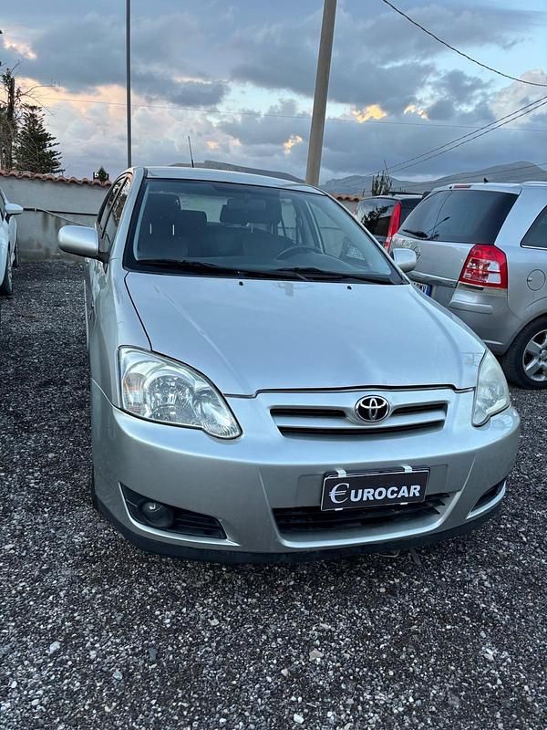 Usata Toyota Corolla 89 CV (65 kW) 2006 Grigio Berlina