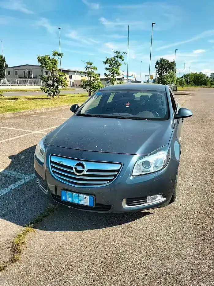 Usata Opel Insignia 131 CV (96 kW) 2009 Berlina