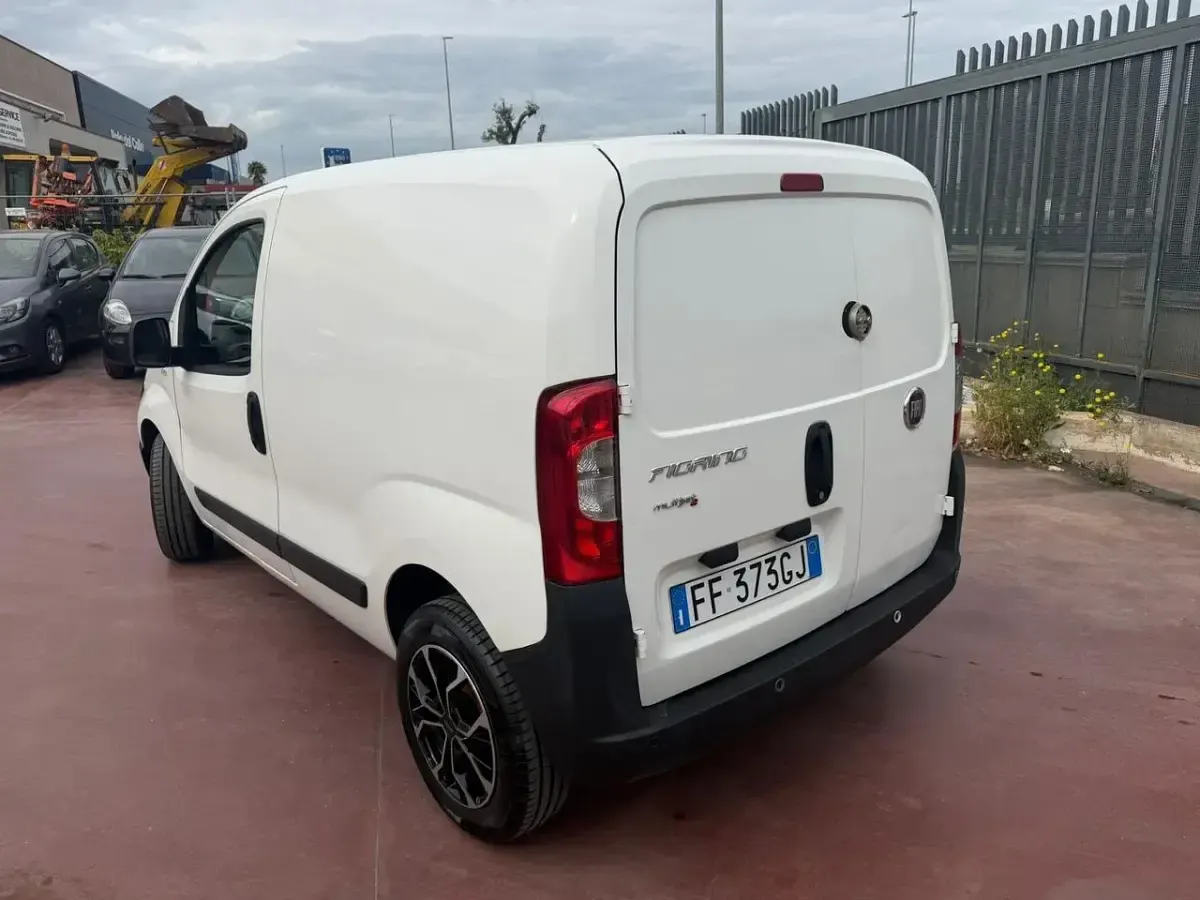 Usata Fiat Fiorino Basis 80 CV (58 kW) 2016 Bianco Monovolume