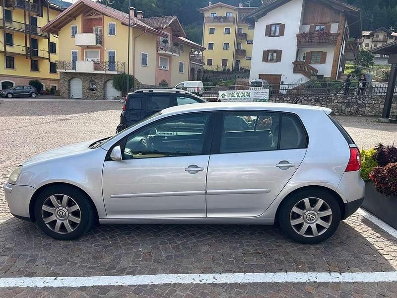 Usata VW Golf IV Sportline 140 CV (102 kW) 2005 Grigio Berlina