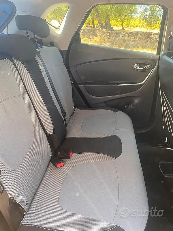 Usata Renault Captur 90 CV (66 kW) 2013 Nero SUV