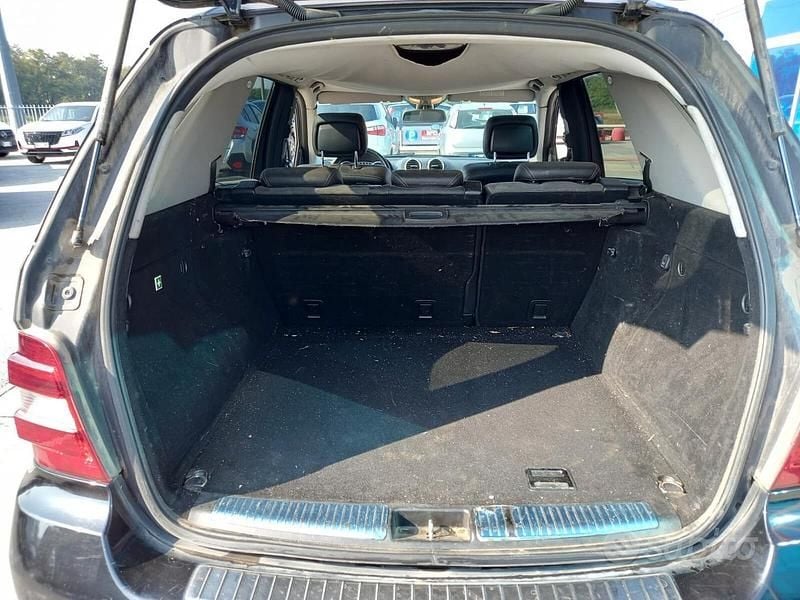 Usata Mercedes ML320 Chrome 224 CV (164 kW) 2008 Nero SUV