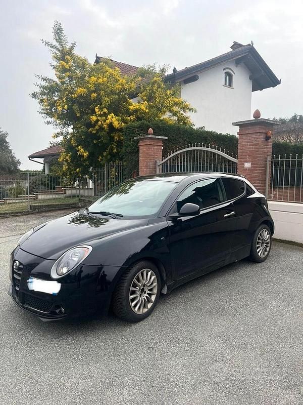 Usata Alfa Romeo MiTo 84 CV (61 kW) 2014 Nero Utilitaria