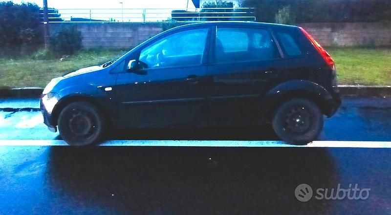 Usata Ford Fiesta 2007 Nero Utilitaria