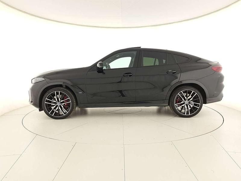 Usado BMW X6 M Sport 530 HP (389 kW) 2024 Preto SUV