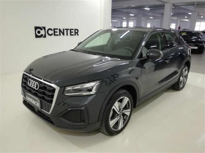 Grigio Usata 2020 Audi Q2 Comfort SUV | 28.900 € (Molto cara) - Immagine 1/4