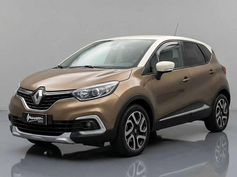 Usata Renault Captur Iconic 90 CV (66 kW) 2016 Bronzo(met.) SUV