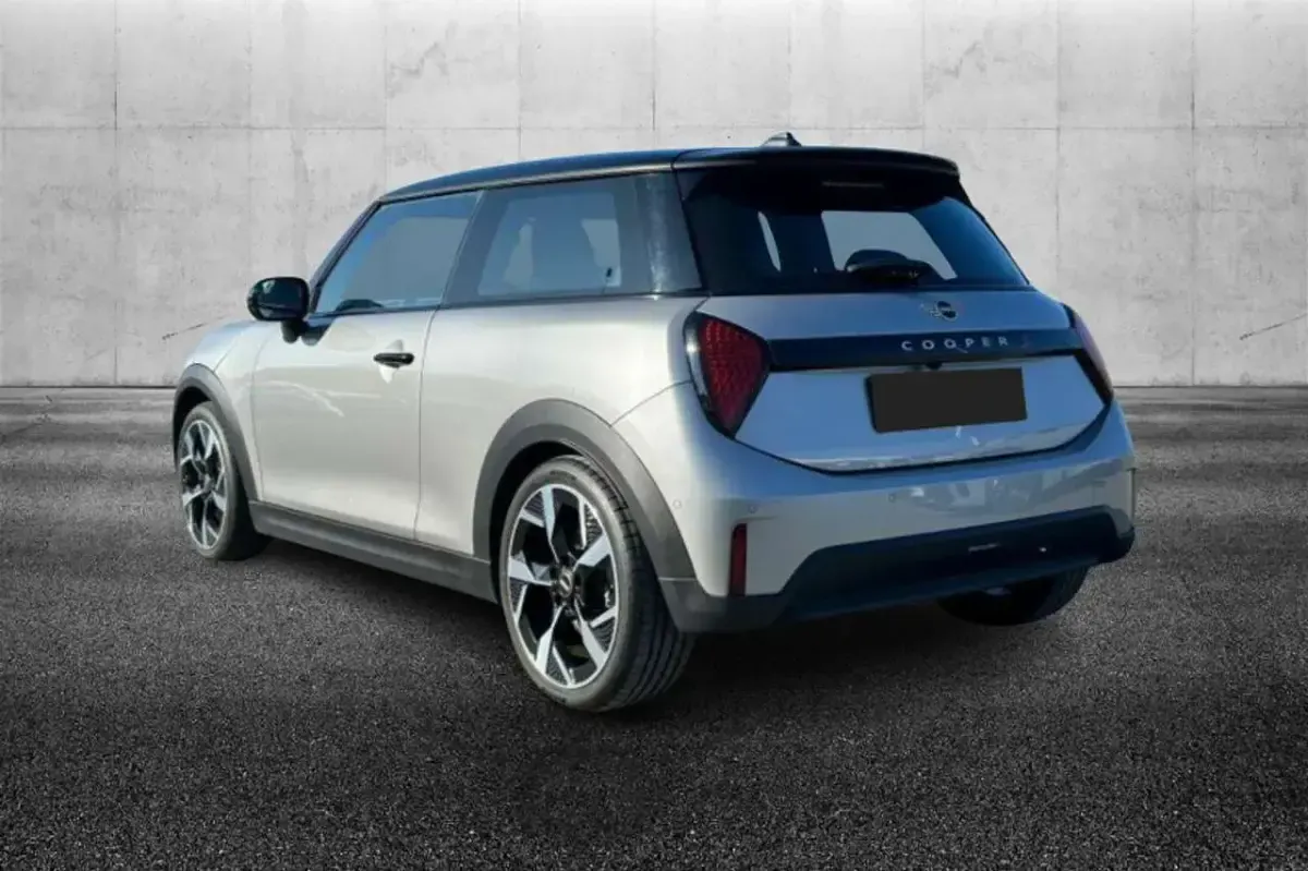 Usata Mini Cooper S Classic 204 CV (150 kW) 2025 Argento Utilitaria