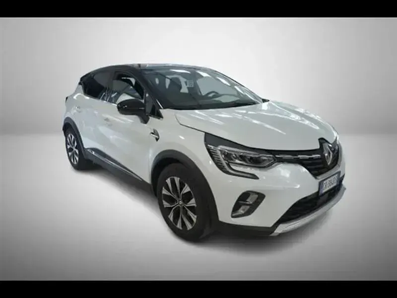 Usata Renault Captur Techno 100 CV (73 kW) 2023 Grigio chiaro SUV