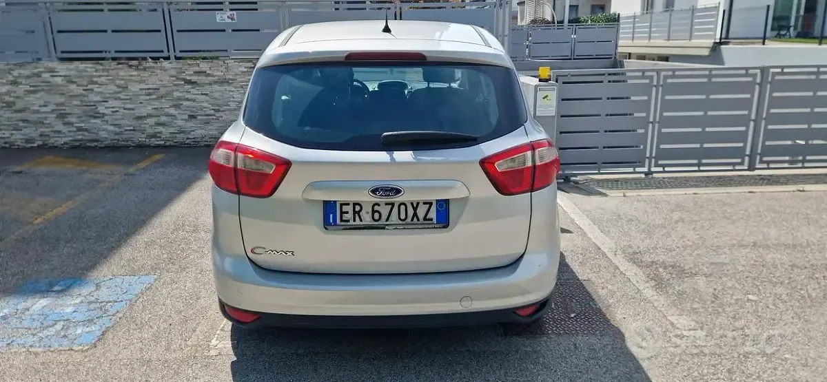 Usata Ford C-MAX 115 CV (84 kW) 2013 Grigio Monovolume