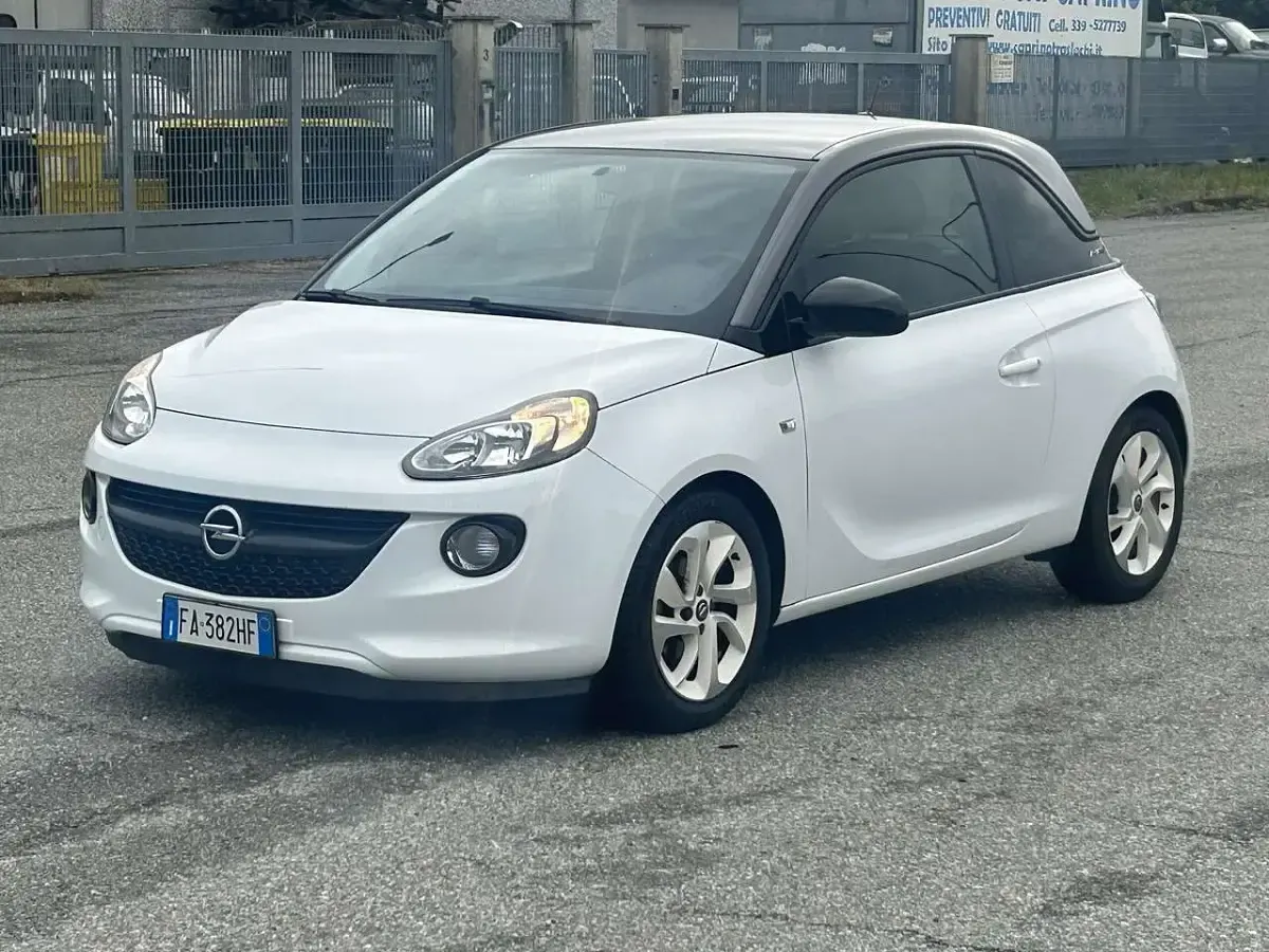 Usata Opel Adam 87 CV (63 kW) 2015 Bianco Utilitaria
