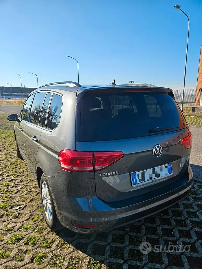 Usata VW Touran Business 150 CV (110 kW) 2020 Grigio Monovolume