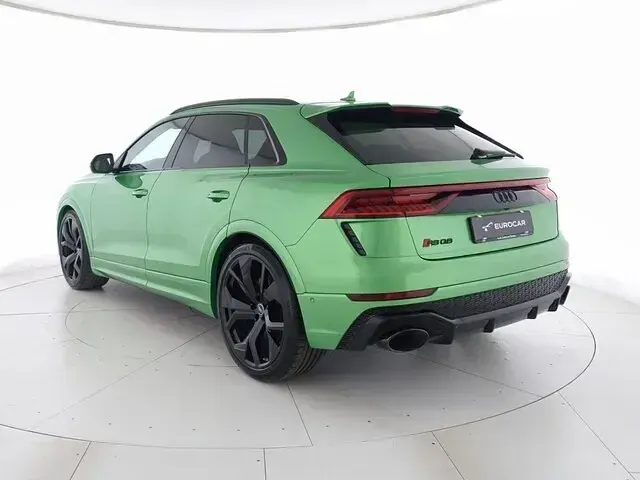 Usata Audi Q8 Advanced Plus 600 CV (441 kW) 2023 Exclusive  apple green bentle SUV