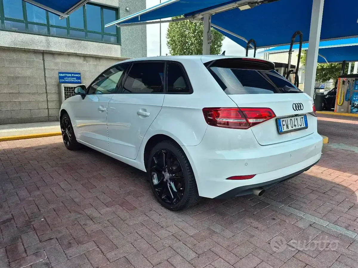 Usata Audi A3 Ambiente 116 CV (85 kW) 2019 Bianco Berlina