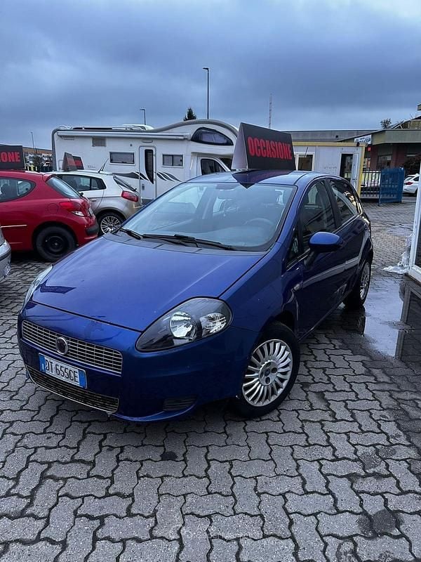 Blu Usata 2008 Fiat Grande Punto Utilitaria | 2390 € (Ottimo prezzo) - Immagine 1/4