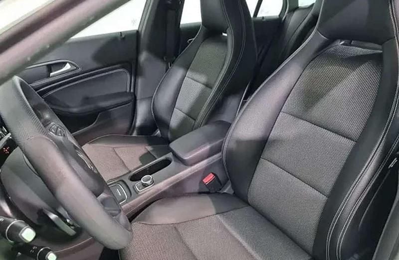 Usata Mercedes CLA200 Shooting Brake Business 136 CV (100 kW) 2017 Nero Station wagon