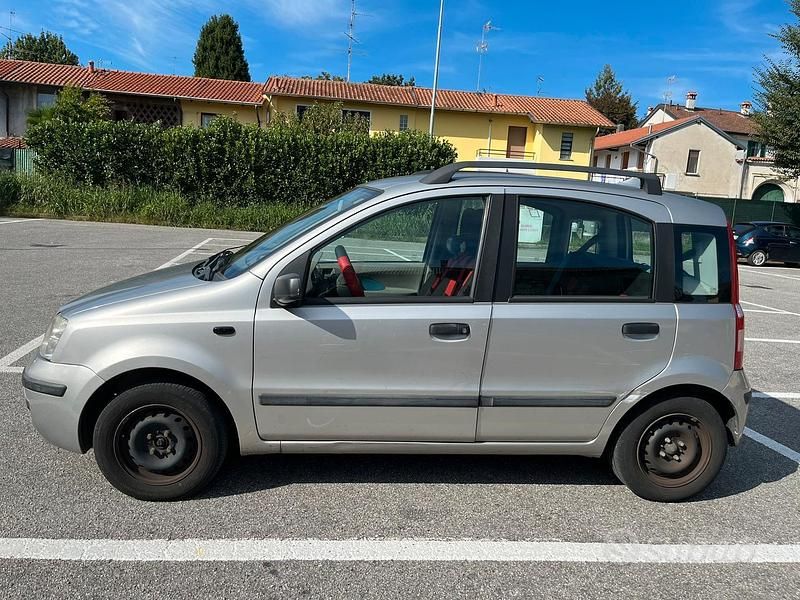Usata Fiat Panda 60 CV (44 kW) 2004 Utilitaria