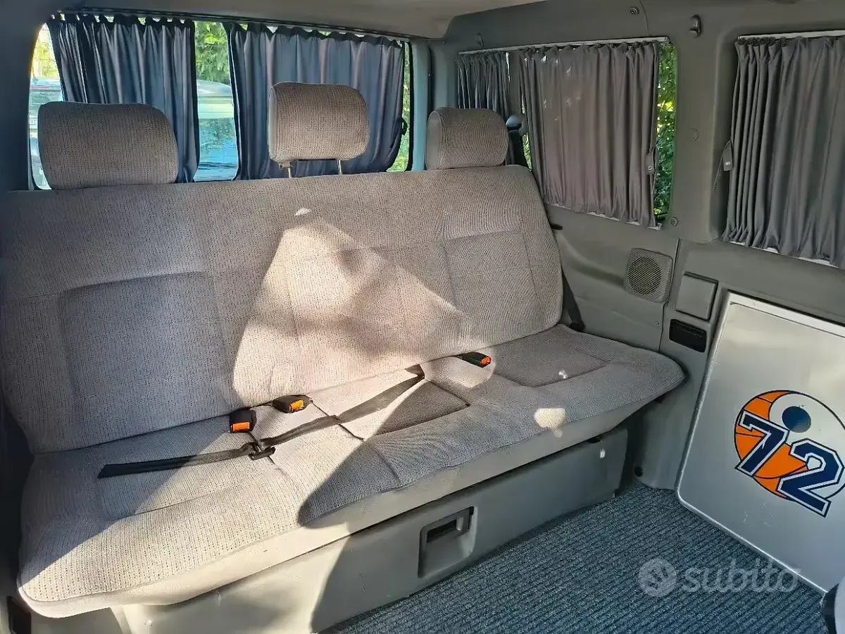 Usata VW Transporter 110 CV (80 kW) 2009 Grigio Furgone
