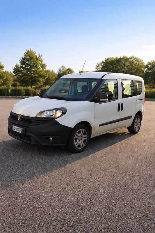 Usata Fiat Doblò Easy 95 CV (69 kW) 2015 Other Monovolume