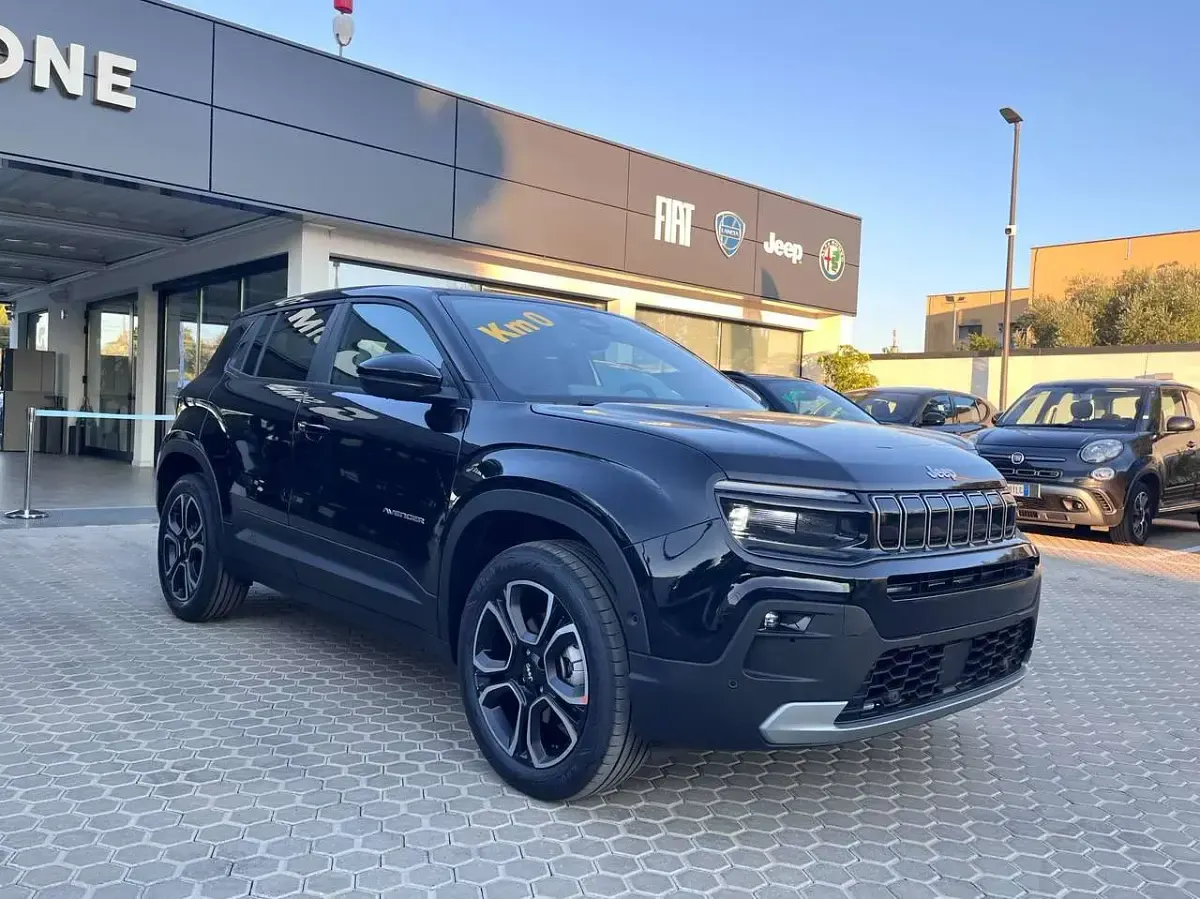 Nuova Jeep Avenger Summit 110 CV (80 kW) 2026 Volcano SUV